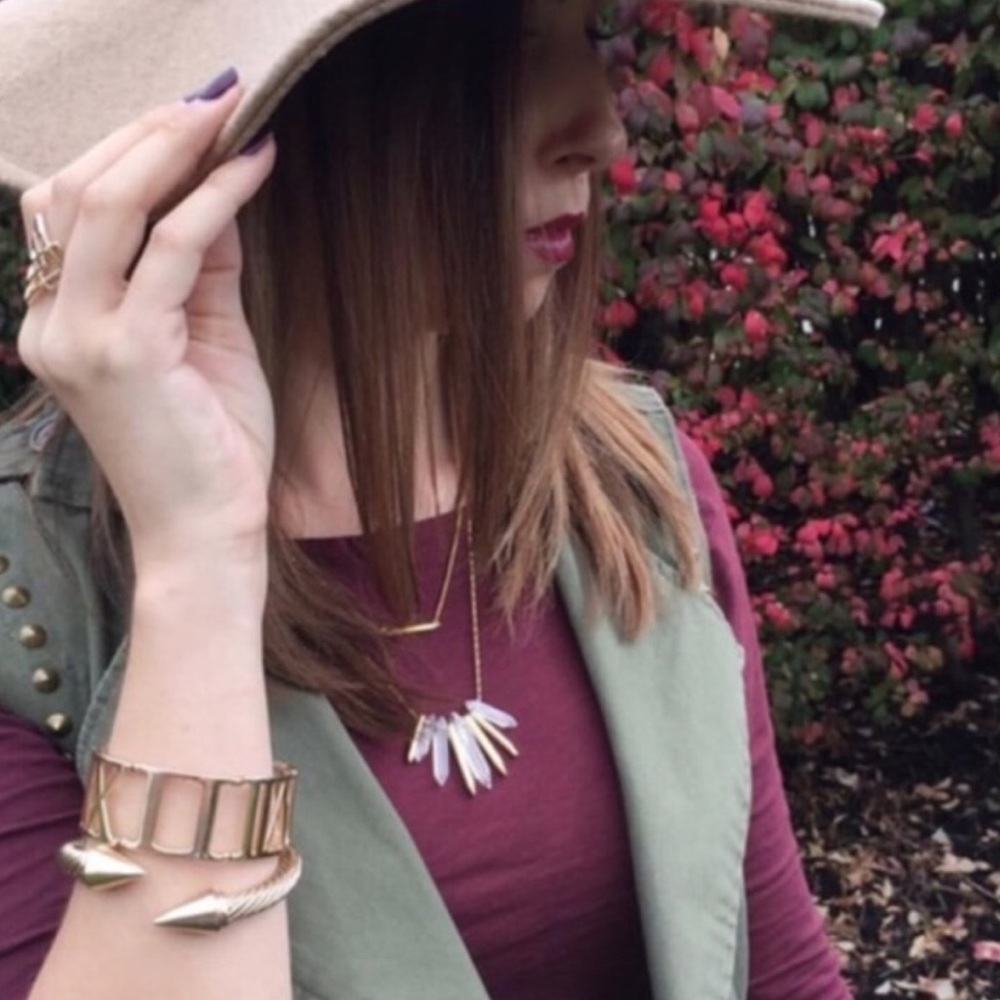 Stella and Dot Rebel cluster necklace - Picture 3 of 6